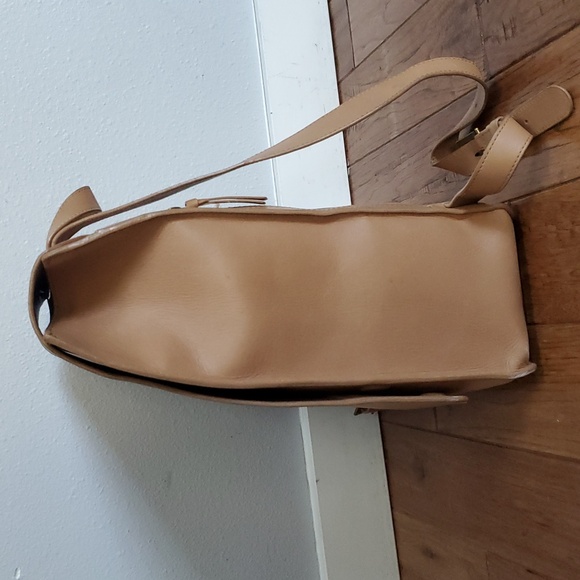 Gathre Pebbled Leather Diaper Backpack With Top Handle - Picture 6 of 15